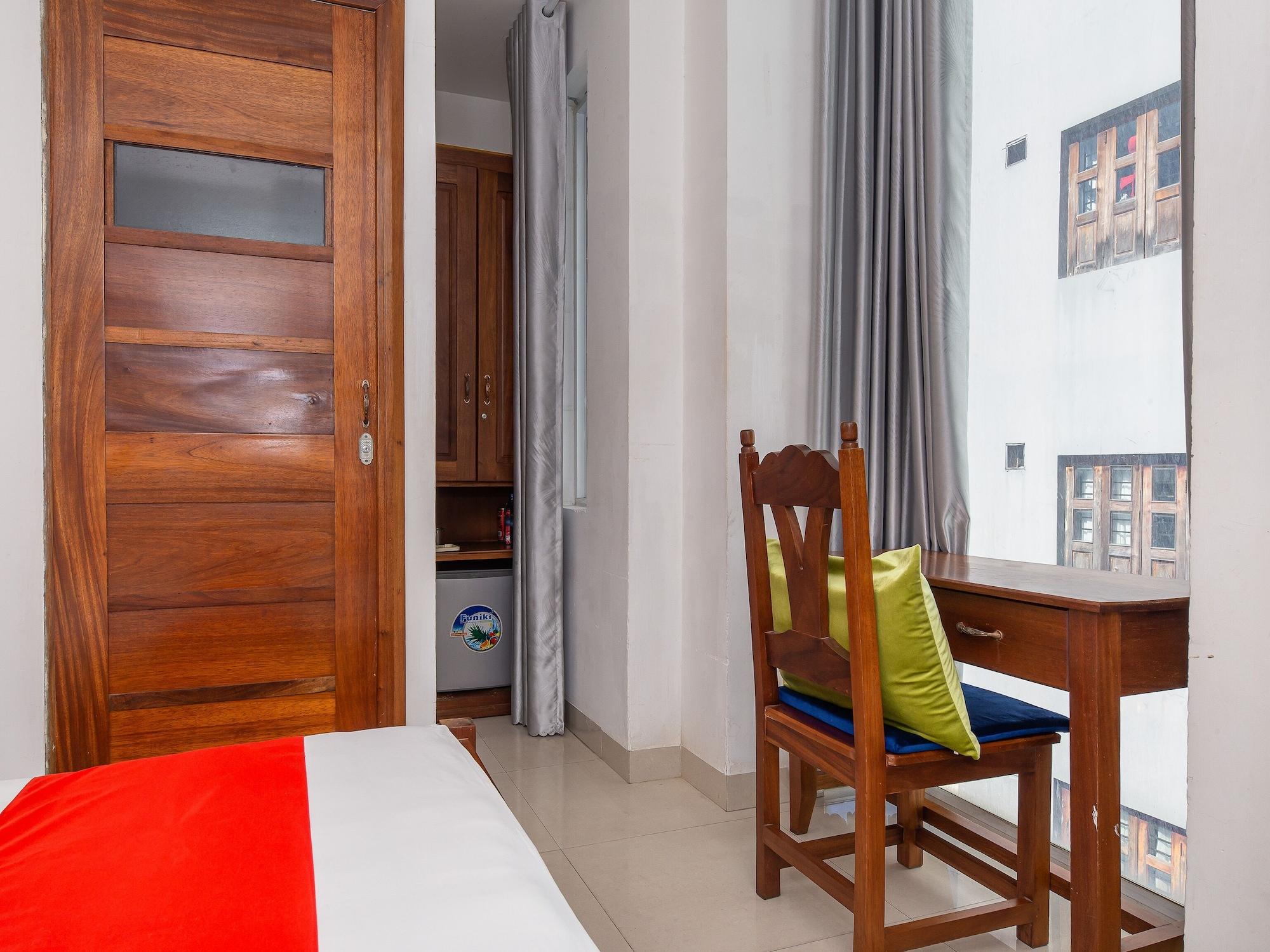 White Lion Hotel Нячанг Екстер'єр фото