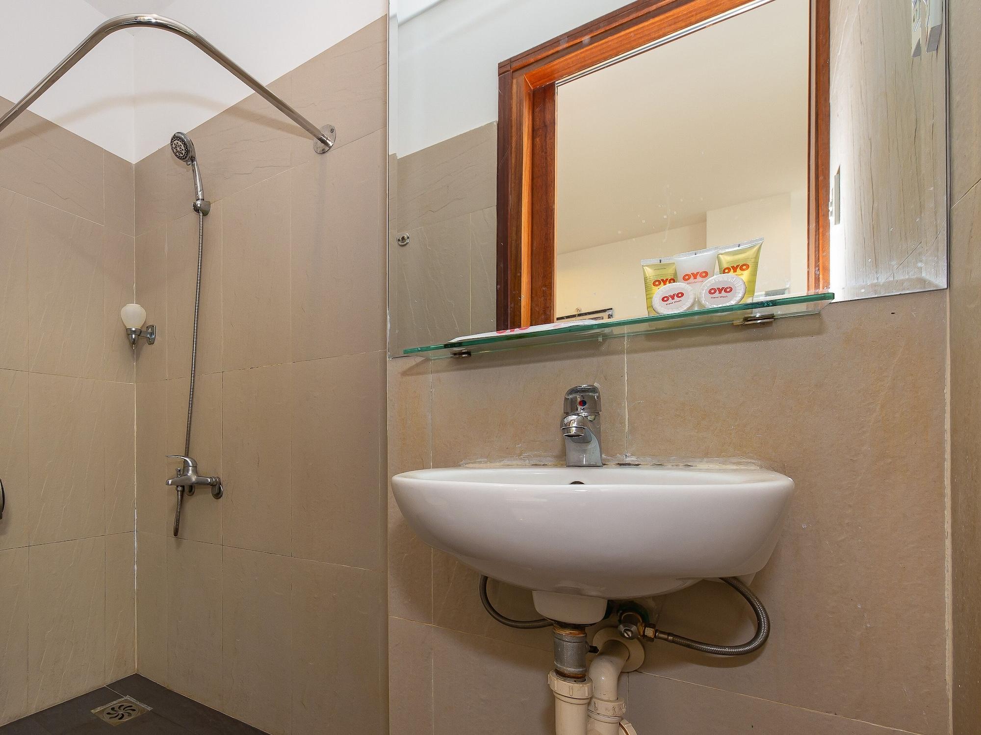 White Lion Hotel Нячанг Екстер'єр фото