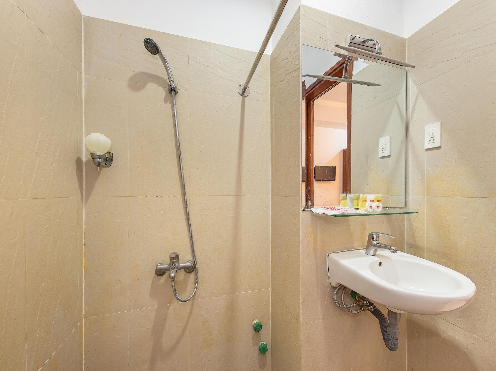White Lion Hotel Нячанг Екстер'єр фото