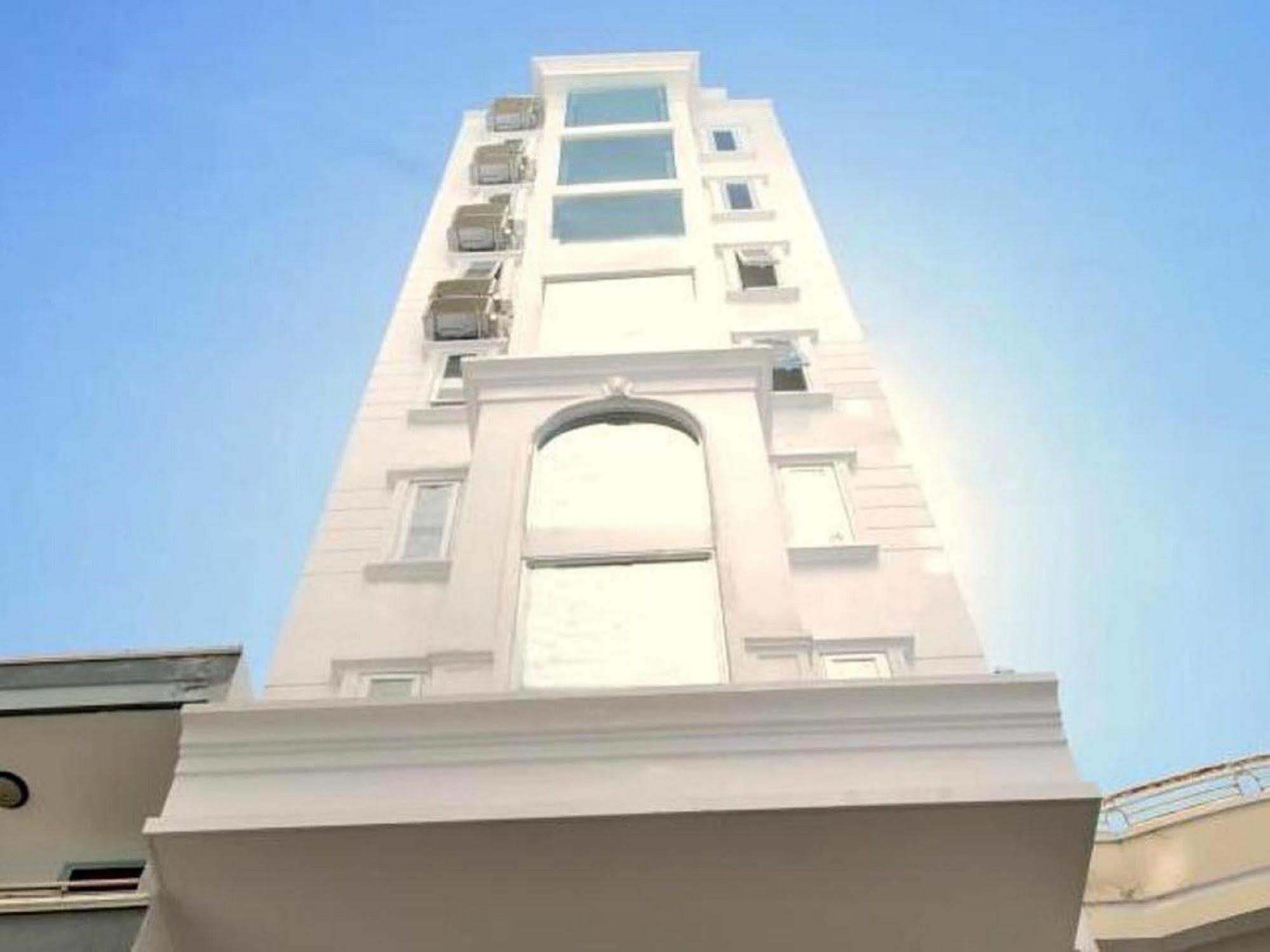 White Lion Hotel Нячанг Екстер'єр фото